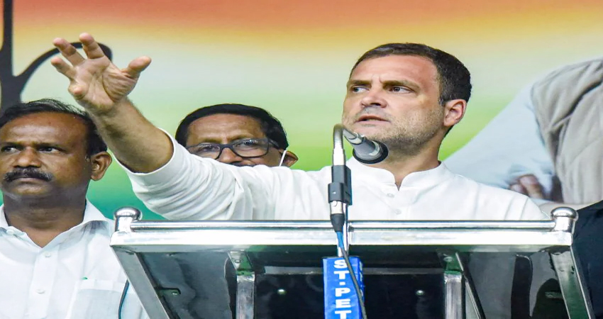 राहुल गांधी का आरएसएस पर हमला, कहा- ''अब से RSS को संघ परिवार नहीं कहूंगा'' राहुल गांधी का आरएसएस पर हमला, कहा- ''अब से RSS को संघ परिवार नहीं कहूंगा''